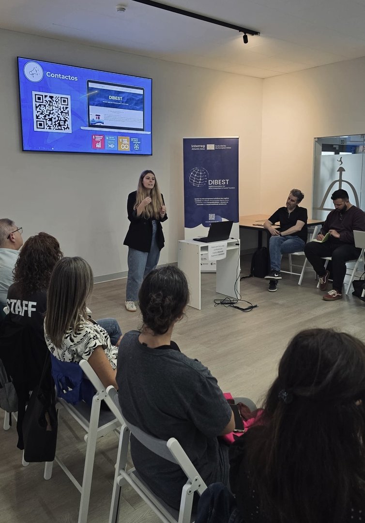 Ana Moreno a dar formação de marketing digital no Algarve